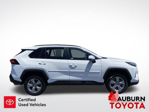 Certified 2024 Toyota RAV4 LE AWD/4WD image 9