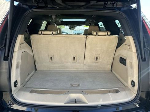 Used 2024 Cadillac Escalade Premium Luxury image 26
