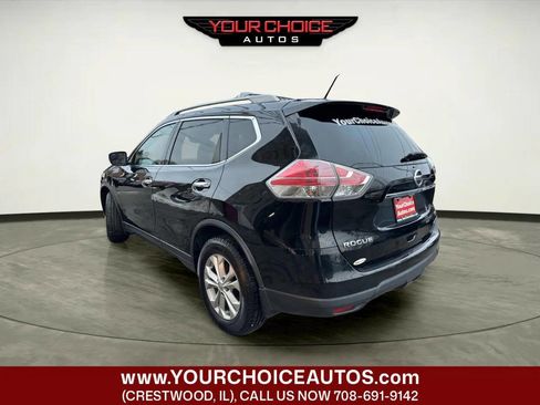 Used 2014 Nissan Rogue SV image 3
