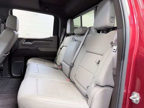 Used 2022 GMC Sierra 1500 SLT w/ SLT Premium Plus Package AWD/4WD image 24