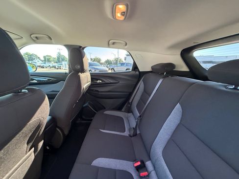 Used 2024 Chevrolet TrailBlazer LT w/ LT Cold Weather Package FWD image 5