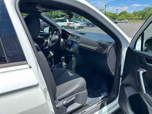 Used 2024 Volkswagen Tiguan SE R-Line AWD/4WD image 25