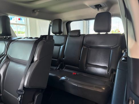 Used 2025 Ford Expedition Max Active AWD/4WD image 18