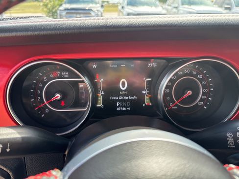 Used 2022 Jeep Wrangler Unlimited Rubicon w/ Cold Weather Group AWD/4WD image 22