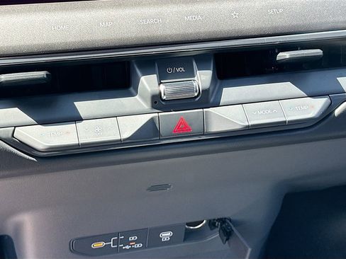 New 2026 Kia EV9 Land image 16