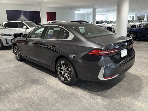 New 2026 BMW 530i w/ Premium Package image 5