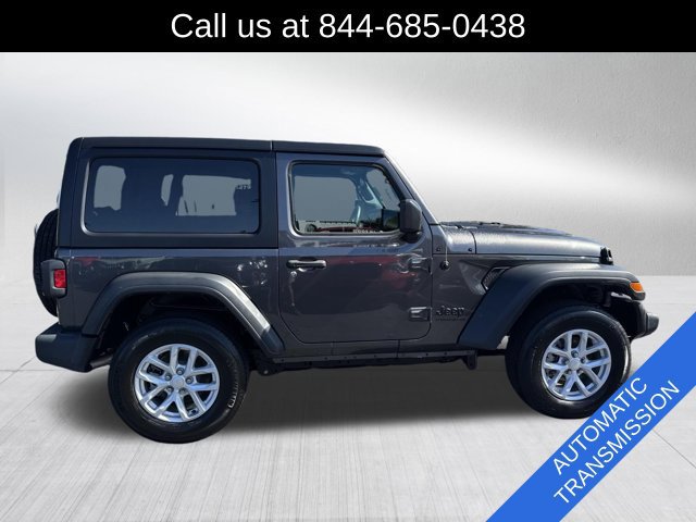Used 2023 Jeep Wrangler Sport AWD/4WD image 4