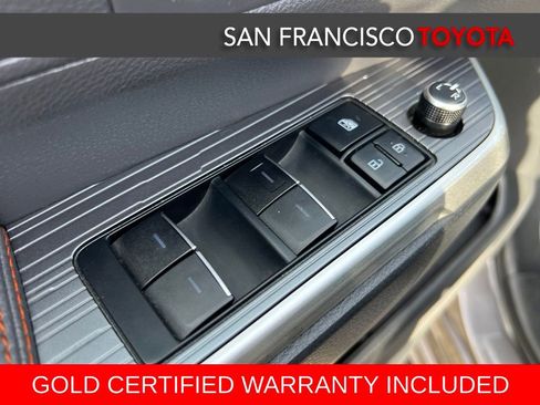 Certified 2022 Toyota Sienna XSE image 40