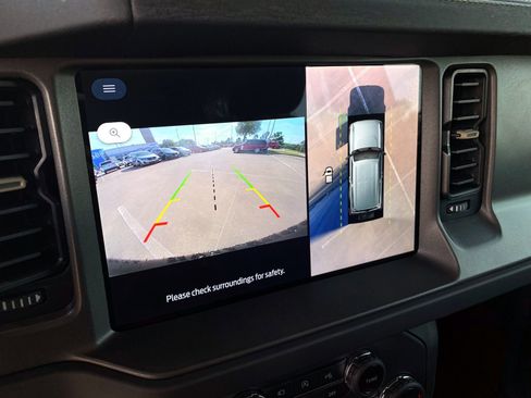 Used 2025 Ford Bronco Badlands AWD/4WD image 19