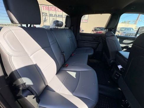 New 2025 RAM 3500 Tradesman w/ Chrome Appearance Group image 29