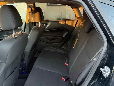 Used 2017 Ford Fiesta SE image 17