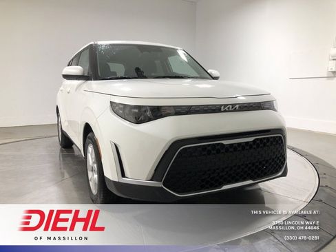 New 2025 Kia Soul LX w/ LX Technology Package image 1