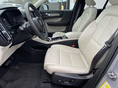 Used 2023 Volvo XC40 B5 Ultimate w/ Protection Package Premier image 14