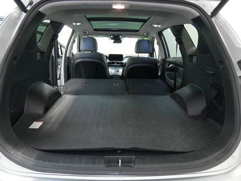 Used 2023 Hyundai Santa Fe Limited w/ Cargo Package image 32