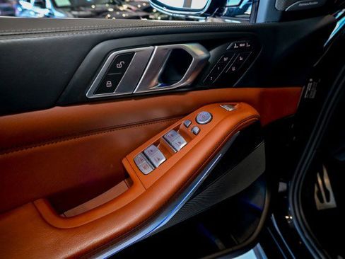 Used 2023 BMW X7 xDrive40i w/ Executive Package image 18