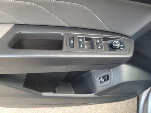 Used 2023 Volkswagen Atlas SEL R-Line AWD/4WD image 11
