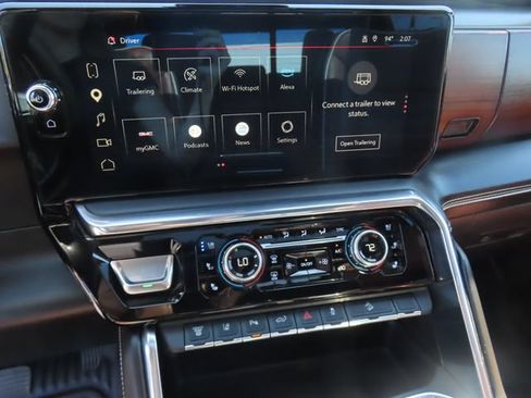 Used 2024 GMC Sierra 3500 Denali Ultimate AWD/4WD image 34
