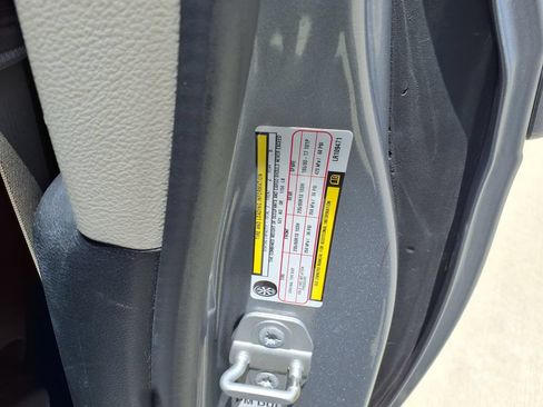 Used 2020 Chrysler Pacifica Touring-L w/ Tire & Wheel Group FWD image 37