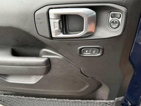 Used 2025 Jeep Gladiator Rubicon w/ Convenience Group image 31