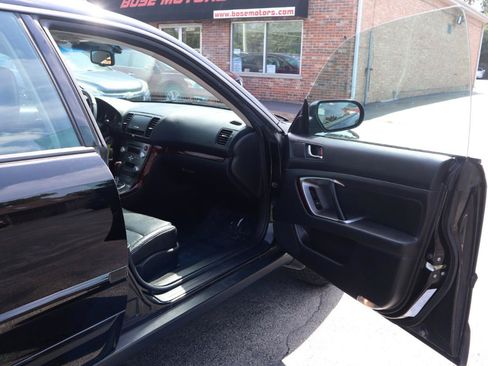 Used 2008 Subaru Outback 2.5i Limited AWD/4WD image 10