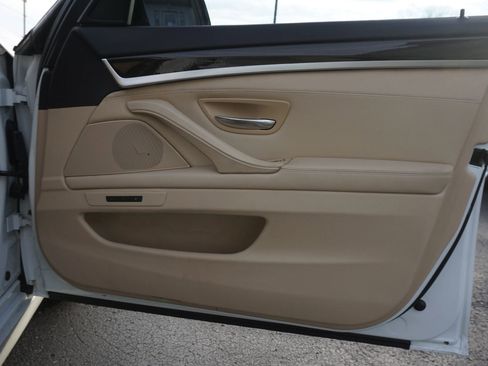 Used 2011 BMW 535i xDrive Sedan image 12