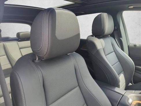 Used 2025 Mercedes-Benz GLE 350 4MATIC image 23