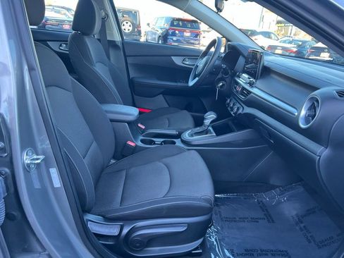 Used 2024 Kia Forte LXS w/ LXS Technology Package image 23