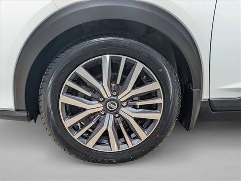 Certified 2021 Nissan Kicks SV FWD image 22