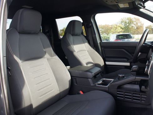 Used 2024 Toyota Tacoma TRD Off-Road image 21