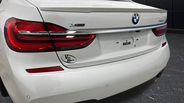 Used 2019 BMW 750i xDrive AWD/4WD image 40