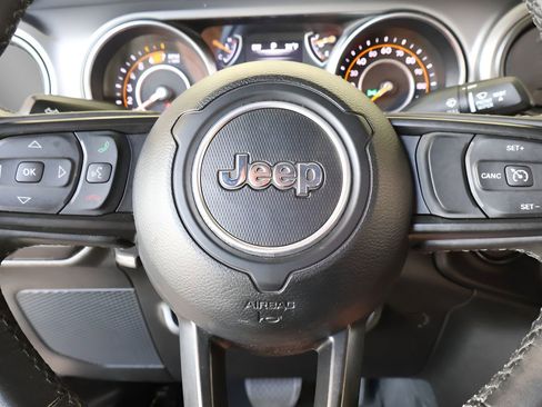 Used 2022 Jeep Wrangler Sport S image 17