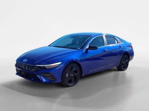 New 2026 Hyundai Elantra SEL Sport Premium image 2