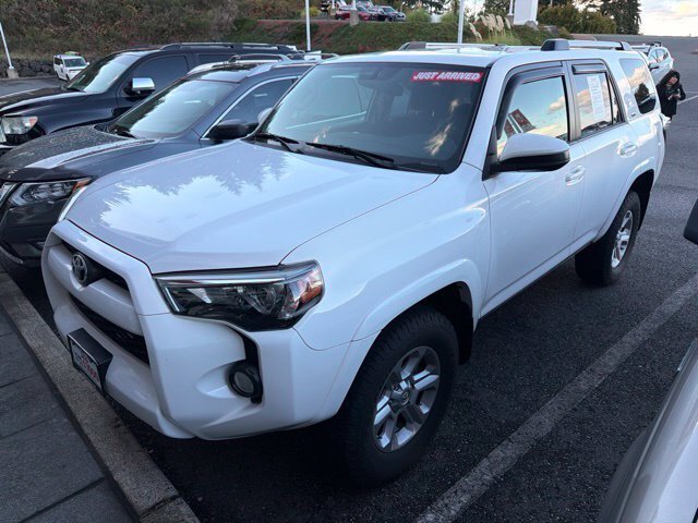Used 2019 Toyota 4Runner SR5 AWD/4WD image 3