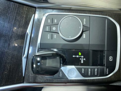 Used 2020 BMW 330i xDrive Sedan w/ Convenience Package image 17