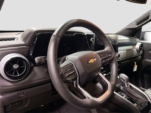 New 2024 Chevrolet Colorado LT w/ LT Convenience Package III image 12