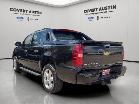 Used 2013 Chevrolet Avalanche LT w/ All-Star Edition RWD image 3