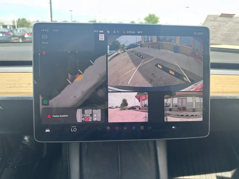 Used 2022 Tesla Model 3 RWD image 16