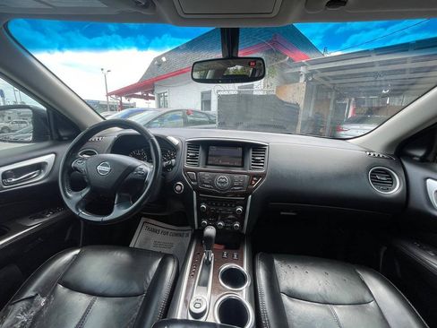 Used 2015 Nissan Pathfinder SL w/ Cargo Package FWD image 9