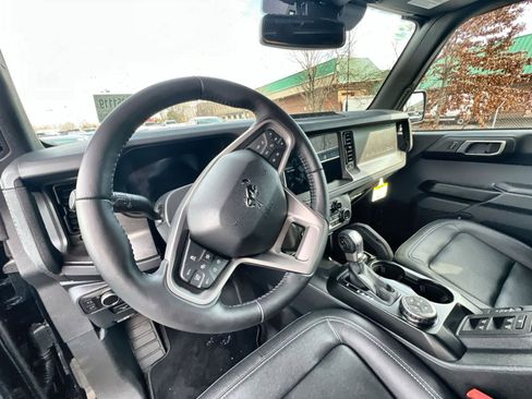 New 2025 Ford Bronco Badlands image 16