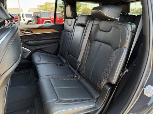 Used 2022 Jeep Grand Cherokee L Summit AWD/4WD image 30