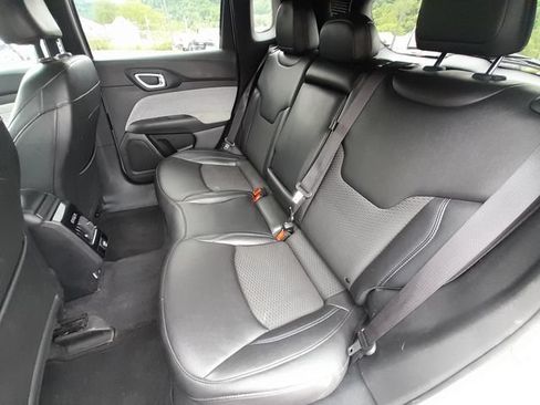 Used 2024 Jeep Compass Latitude AWD/4WD image 32