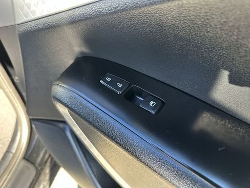 Used 2022 Kia Soul LX image 30