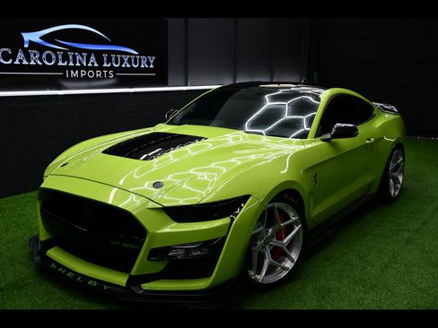 Used 2020 Ford Mustang Shelby GT500 w/ Technology Package image 1