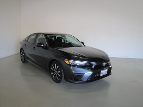 Certified 2024 Honda Civic EX image 3