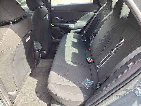 New 2025 Hyundai Elantra SEL image 13