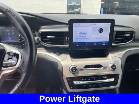 Used 2023 Ford Explorer XLT w/ Equipment Group 202A AWD/4WD image 17