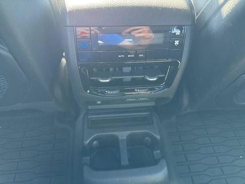 Used 2023 Jeep Grand Cherokee L Laredo AWD/4WD image 18