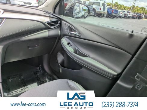 Used 2023 Buick Encore GX Select w/ Sport Touring Package FWD image 15