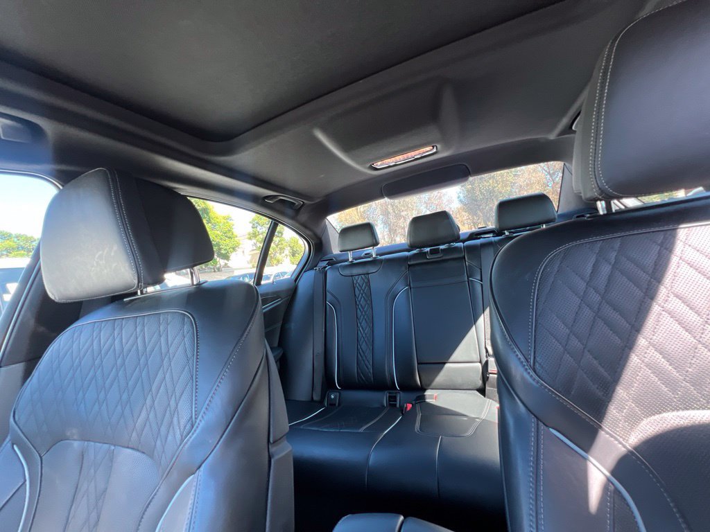 Used 2018 BMW 540i RWD image 22