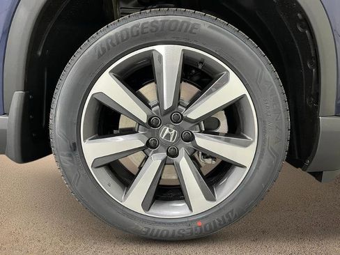 New 2025 Honda Pilot Touring image 9